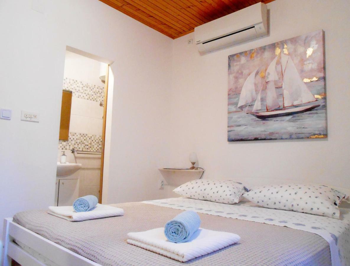 Bed & Breakfast Susovic Bed & Breakfast Lastovo Exterior foto